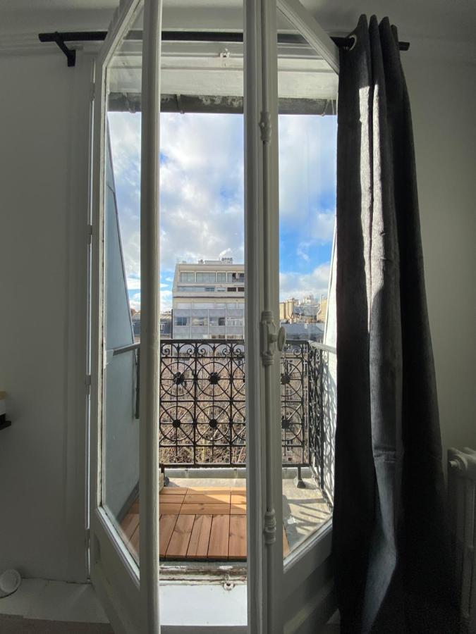 The Eiffel Tower Room Parigi Esterno foto