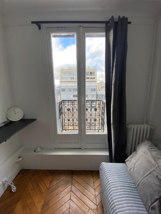 The Eiffel Tower Room Parigi Esterno foto